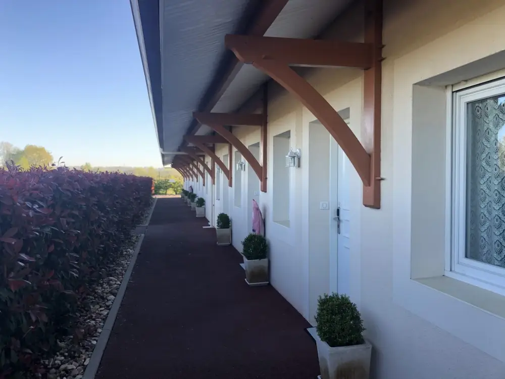 Natu'Hôtel-hôtel-a-menesplet-en-images