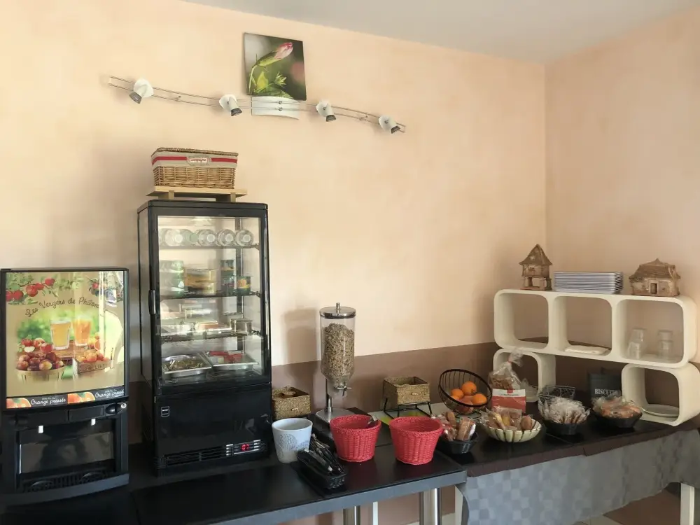 Natu'Hôtel-hôtel-a-menesplet-en-images