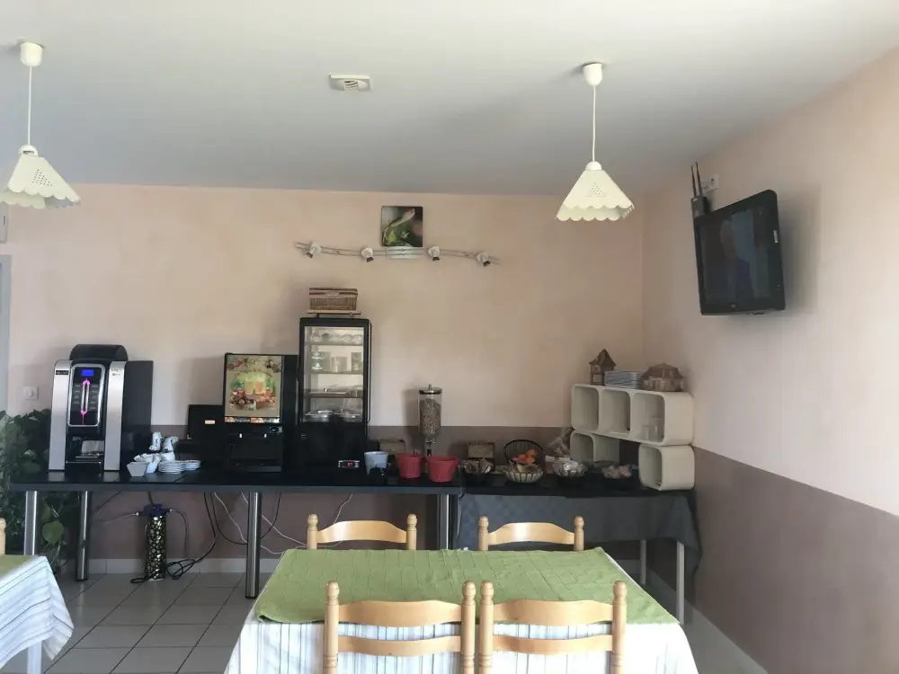 Hôtel avec petit déjeuner près de Saint-Médard-de-Guizières